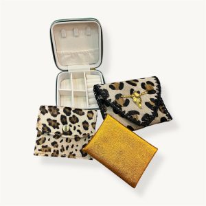 Monederos, carteras y joyeros